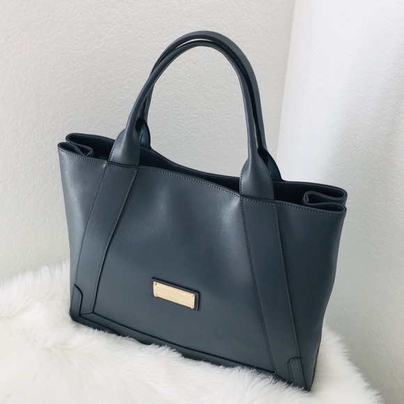 Valentino Handbags - Auth. Mario Valentino bag NWT